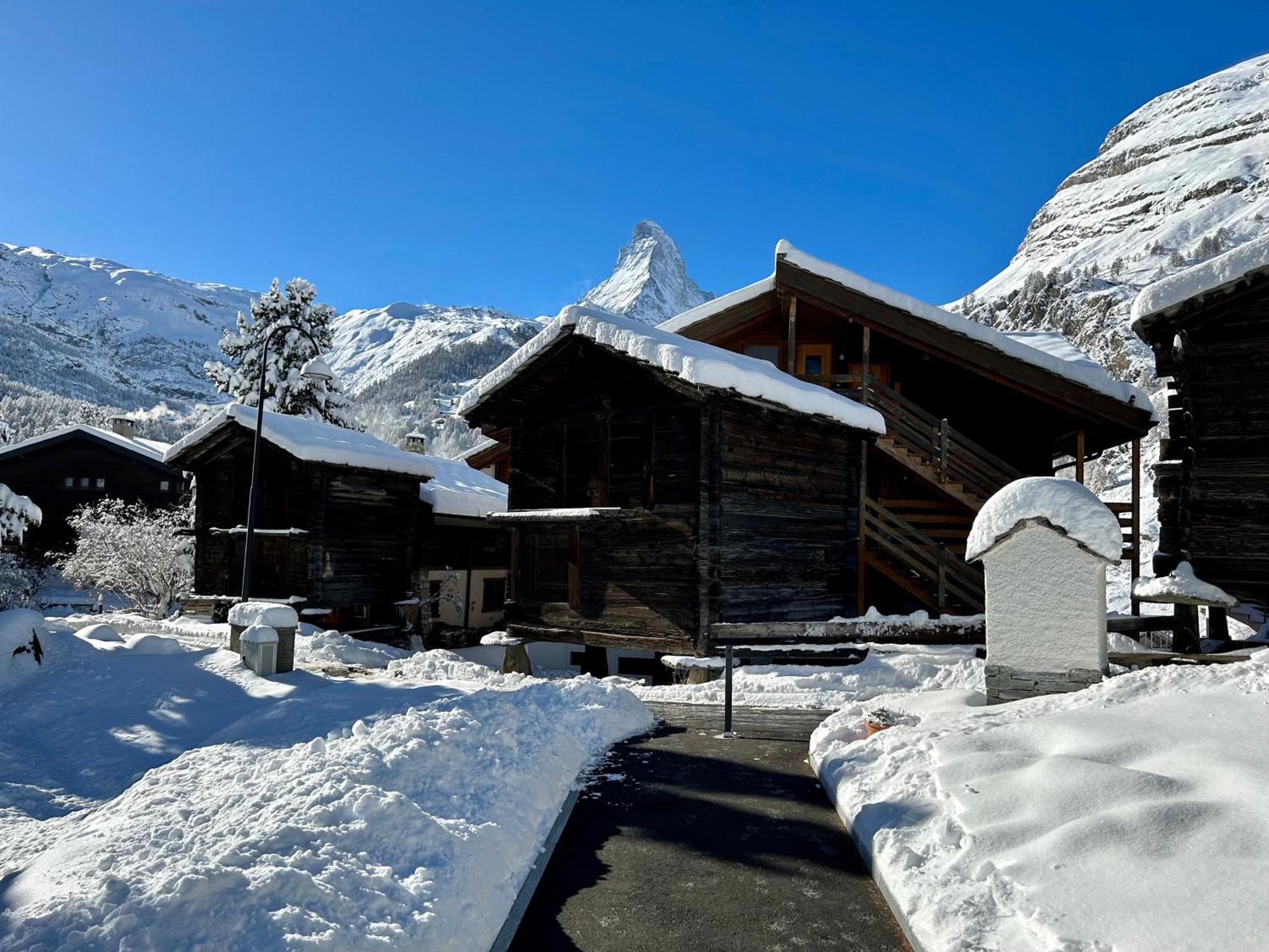 Chalet Coral Und Zermatter Stadel エクステリア 写真